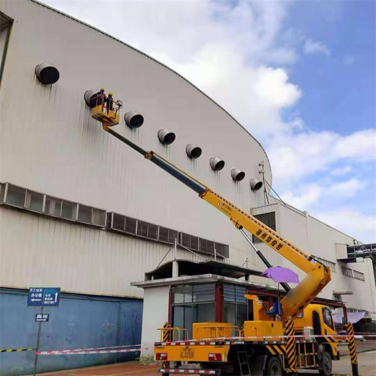 下陆高空作业车出租服务：专业广告牌安装解决方案