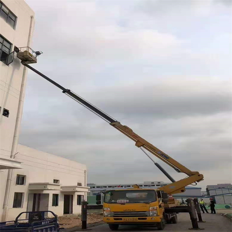 下陆吊车可以用吊笼吊人作业吗